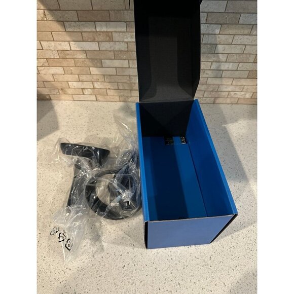 Acer Windows Mixed Reality Headset & Controllers Ah101 new open box - Picture 5 of 7